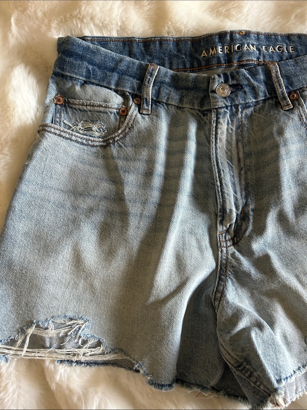 American Eagle Outfitters Light Blue Distressed Denim Shorts with Frayed Hem - Picture 2 of 8